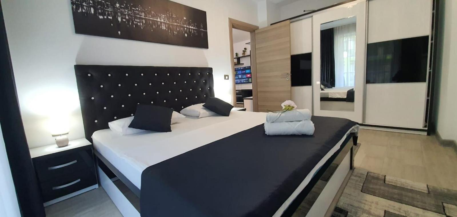 Alezzi Luxury Apartment Spa Resort Piscina Incalzita Sauna Parking Navodari Bagian luar foto