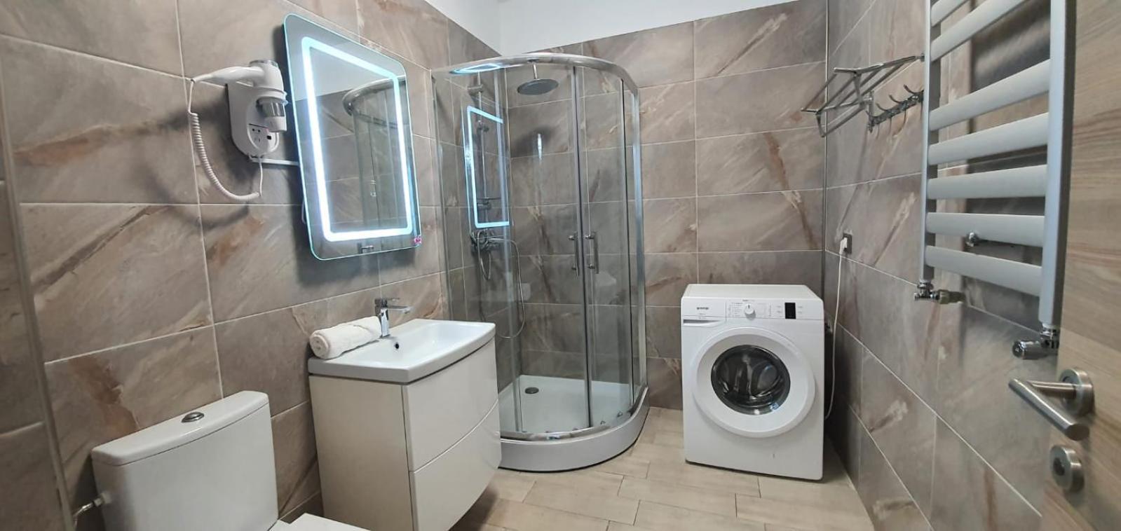 Alezzi Luxury Apartment Spa Resort Piscina Incalzita Sauna Parking Navodari Bagian luar foto