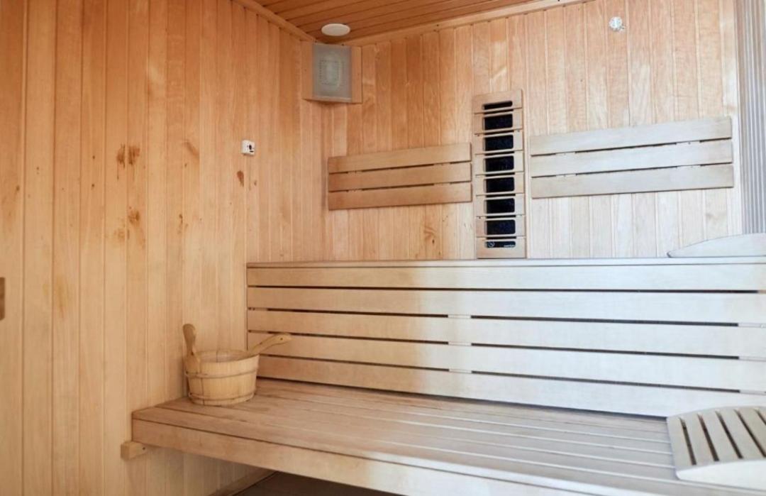 Alezzi Luxury Apartment Spa Resort Piscina Incalzita Sauna Parking Navodari Bagian luar foto