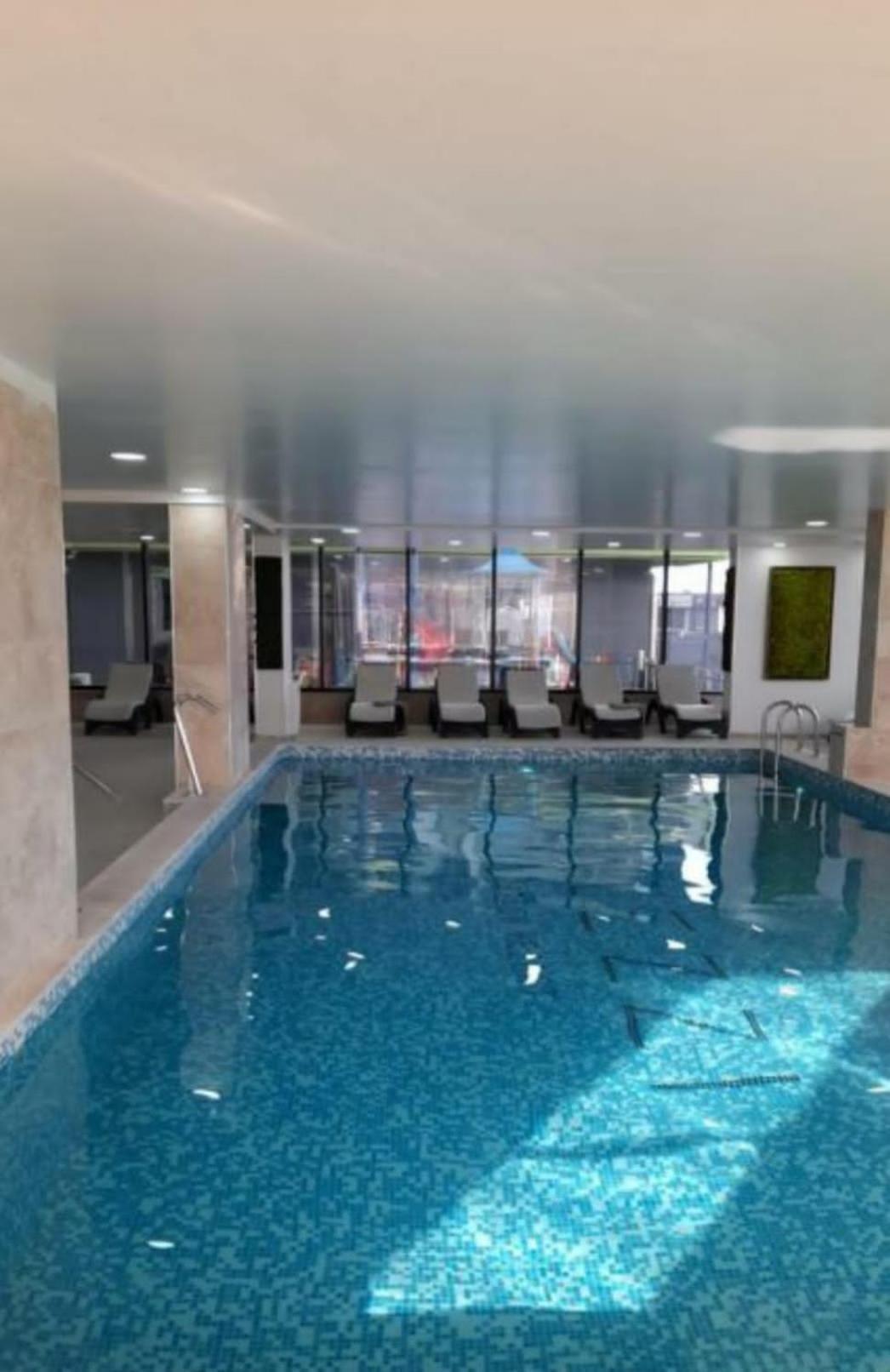 Alezzi Luxury Apartment Spa Resort Piscina Incalzita Sauna Parking Navodari Bagian luar foto